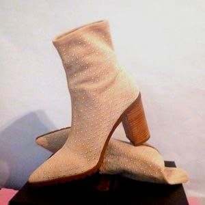 Block heel,faux suede,studded,Charles David boot! Sz.9.5